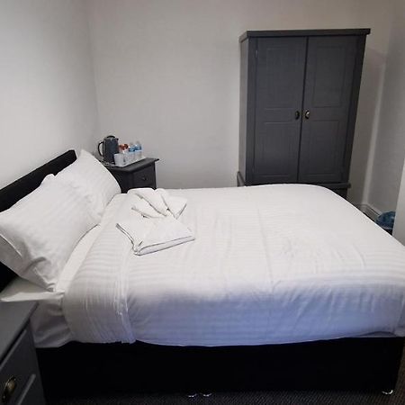 Self Check In Apartment Донкастер Экстерьер фото